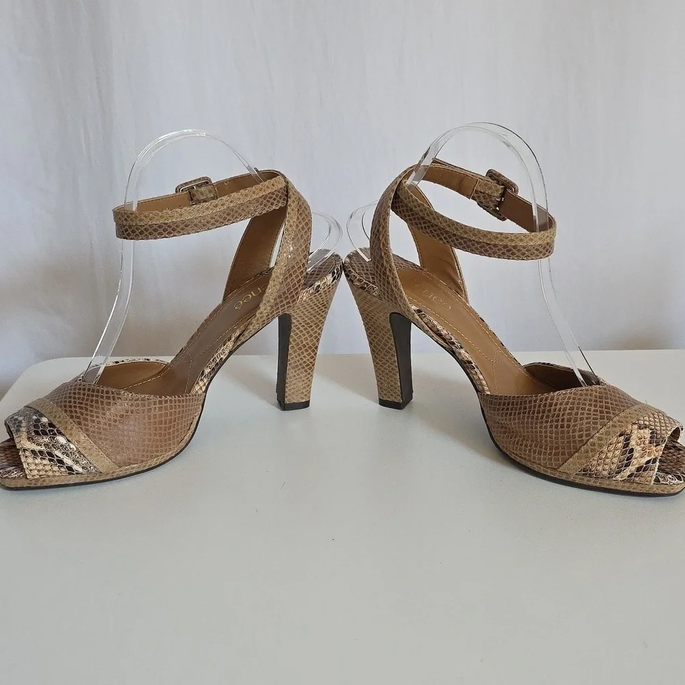 J. Renee Kinnon Brown Snake Print Sandals. Size 9 Medium.